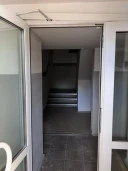Здание, 2-этажное, общ.пл. 524,2 кв. м., неотделимые улучшения: охранная система, пожарная сигнализация, система видеонаблюдения, право аренды на земельный участок 1133 кв. м: Республика Коми, г. Печора, ул. Свободы, д. 3, 2-этажное здание